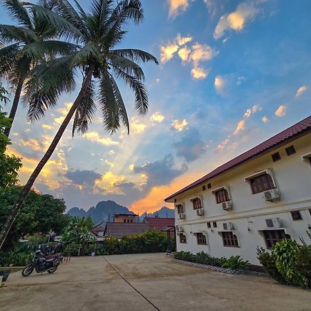 Saphaothong Guesthouse Vang Vieng Exteriér fotografie