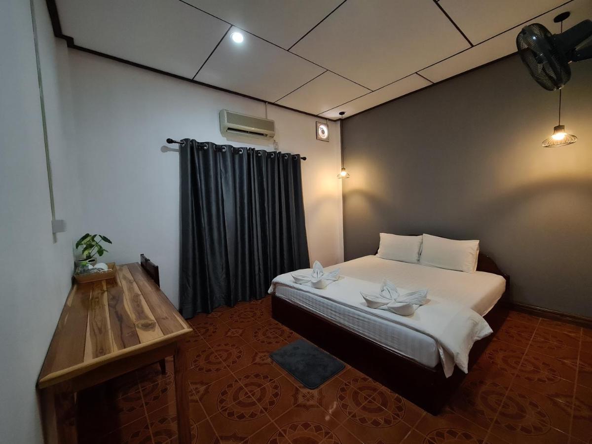 Saphaothong Guesthouse Vang Vieng Exteriér fotografie