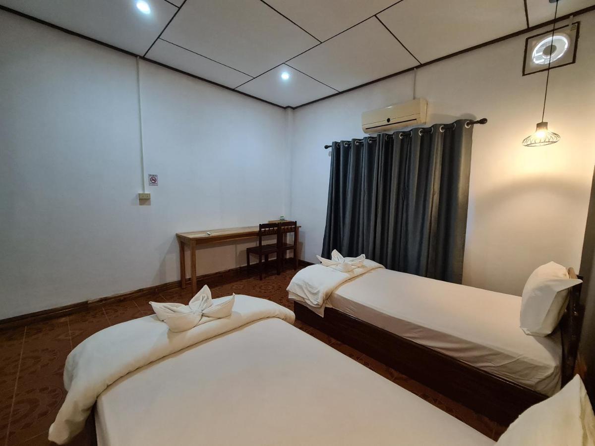 Saphaothong Guesthouse Vang Vieng Exteriér fotografie