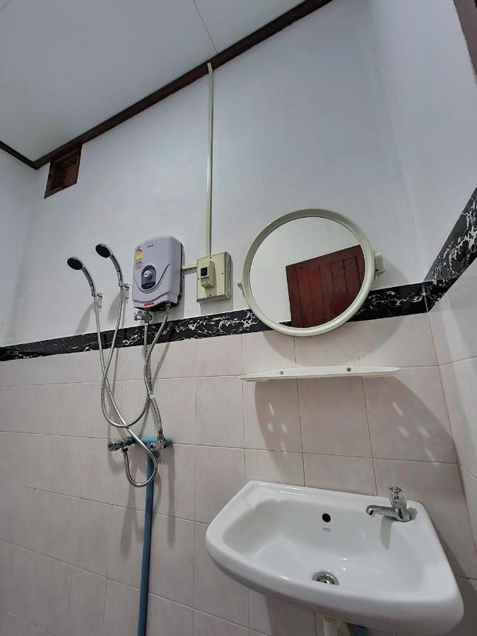 Saphaothong Guesthouse Vang Vieng Exteriér fotografie
