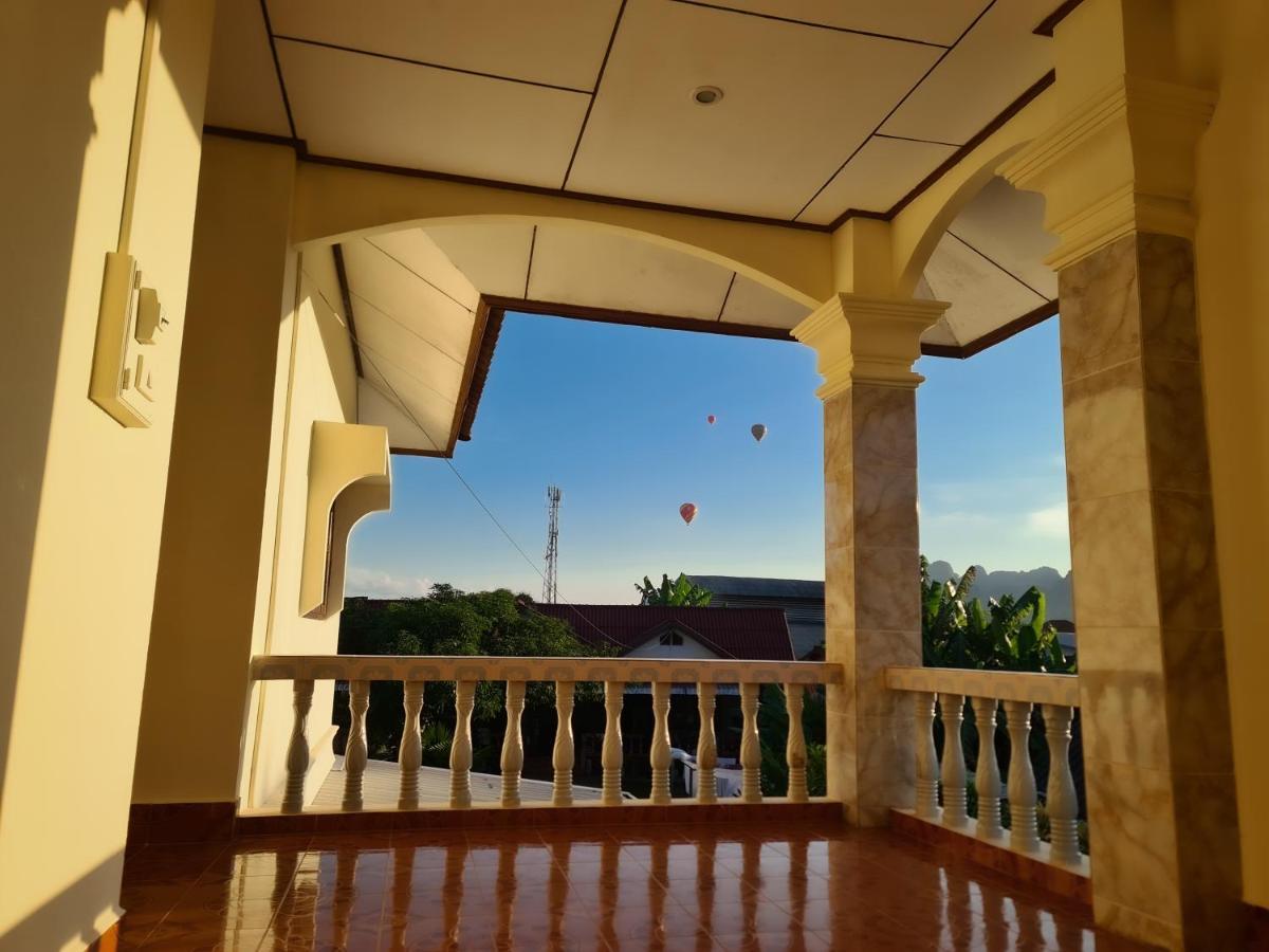 Saphaothong Guesthouse Vang Vieng Exteriér fotografie