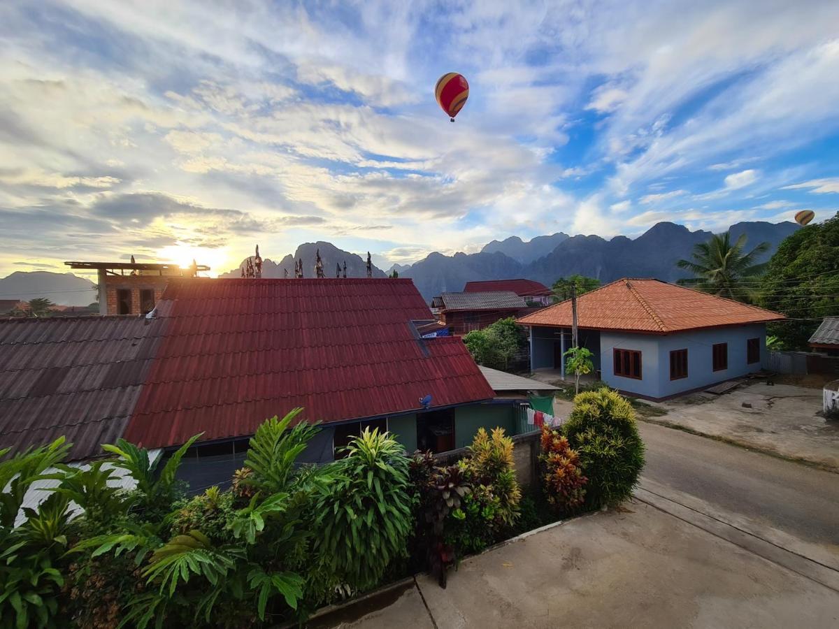 Saphaothong Guesthouse Vang Vieng Exteriér fotografie