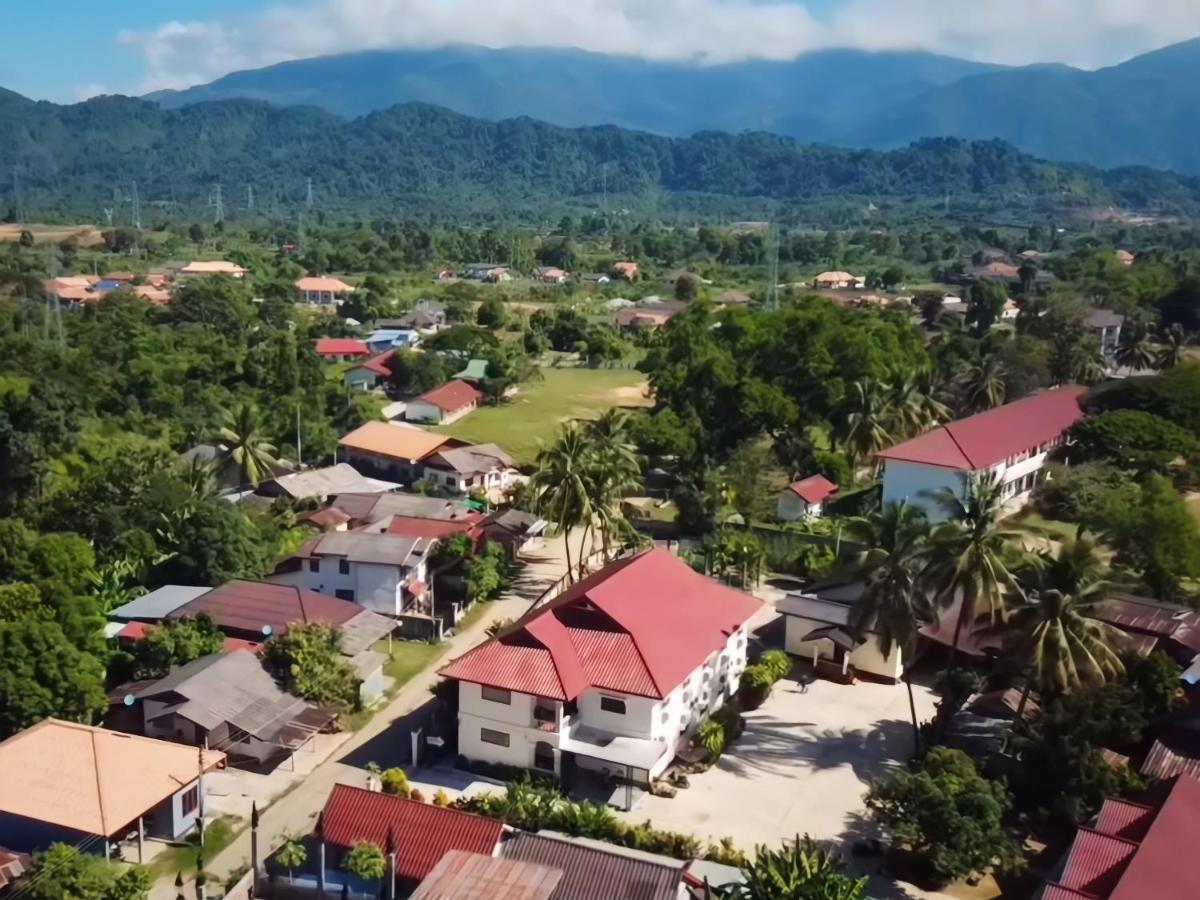 Saphaothong Guesthouse Vang Vieng Exteriér fotografie