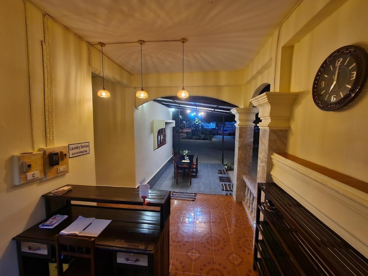 Saphaothong Guesthouse Vang Vieng Exteriér fotografie
