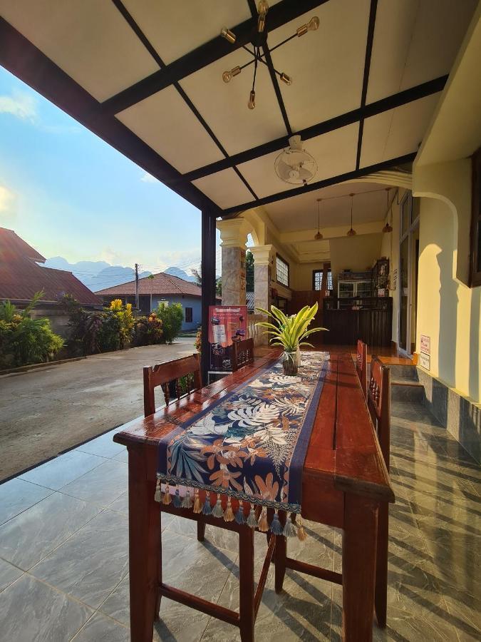 Saphaothong Guesthouse Vang Vieng Exteriér fotografie